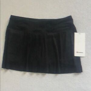 NWT Lululemon Women Black Pleat to Street Mid-Rise Skirt Tennis Golf Skort 6